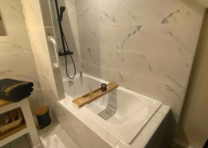 Mini Loft De Charme Au Coeur De La アパート